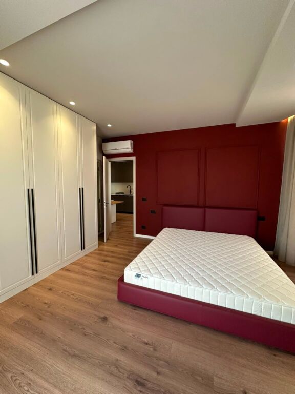 Jepet me qira apartament 2+1