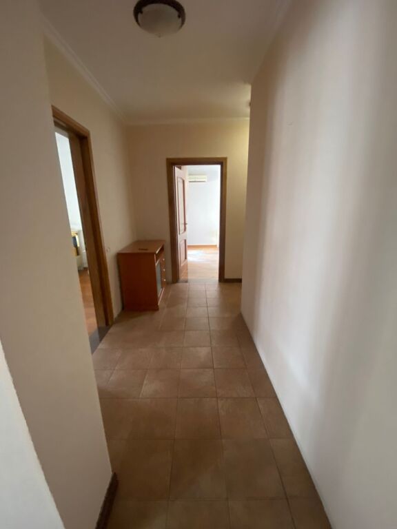 Rent | Apartament 3 + 1 | Komuna e Parisit | 1100 €/month