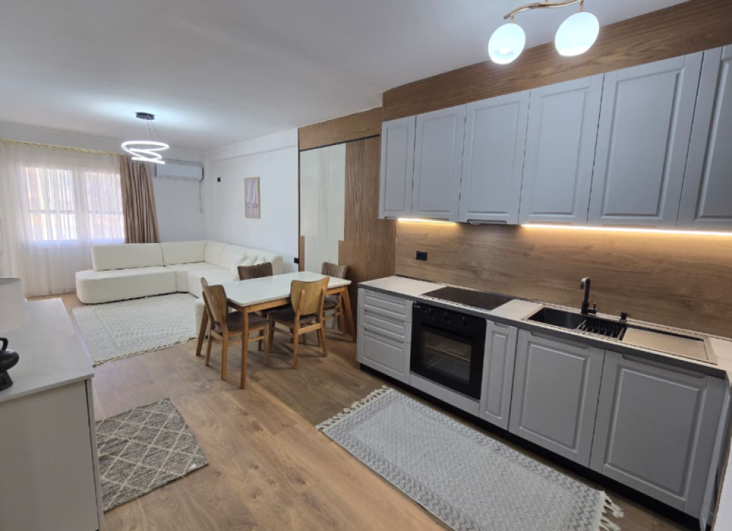 Shitet Apartament 1+1 – Rruga Sokrat Miho, Astir