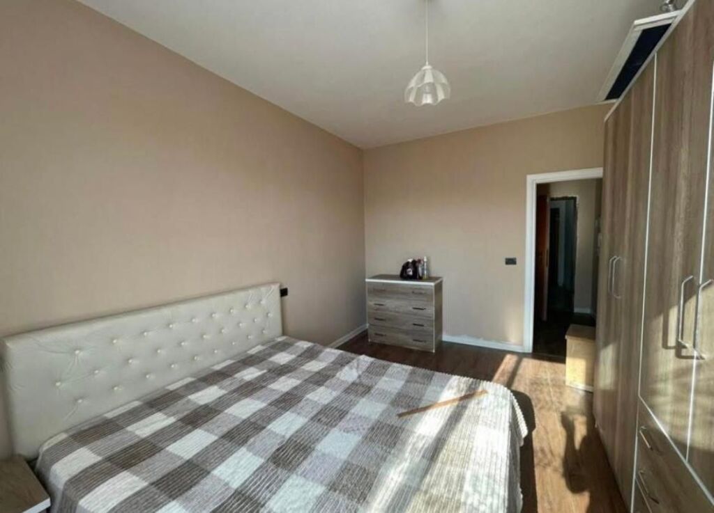 Rent | Apartament 2 + 1 afer Rrethit | Astir | 500 €/month