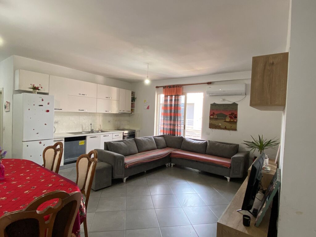 Appartamento 2+1 in affitto a Shkozë – 110 m² – 38.000 Lek/mese .