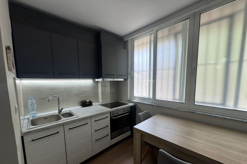 Qera | Apartament 2 + 1 | Blloku | 800 €/muaj