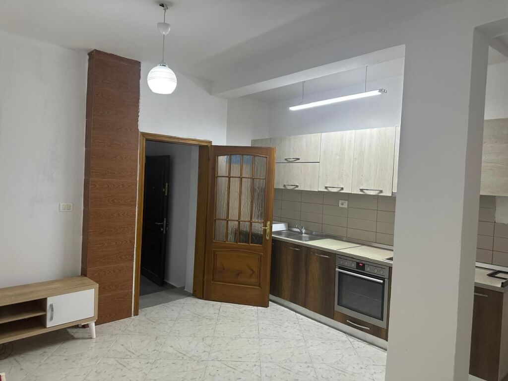 Qera | Shtëpi private 1 + 1 | Paskuqan | 250 €/muaj