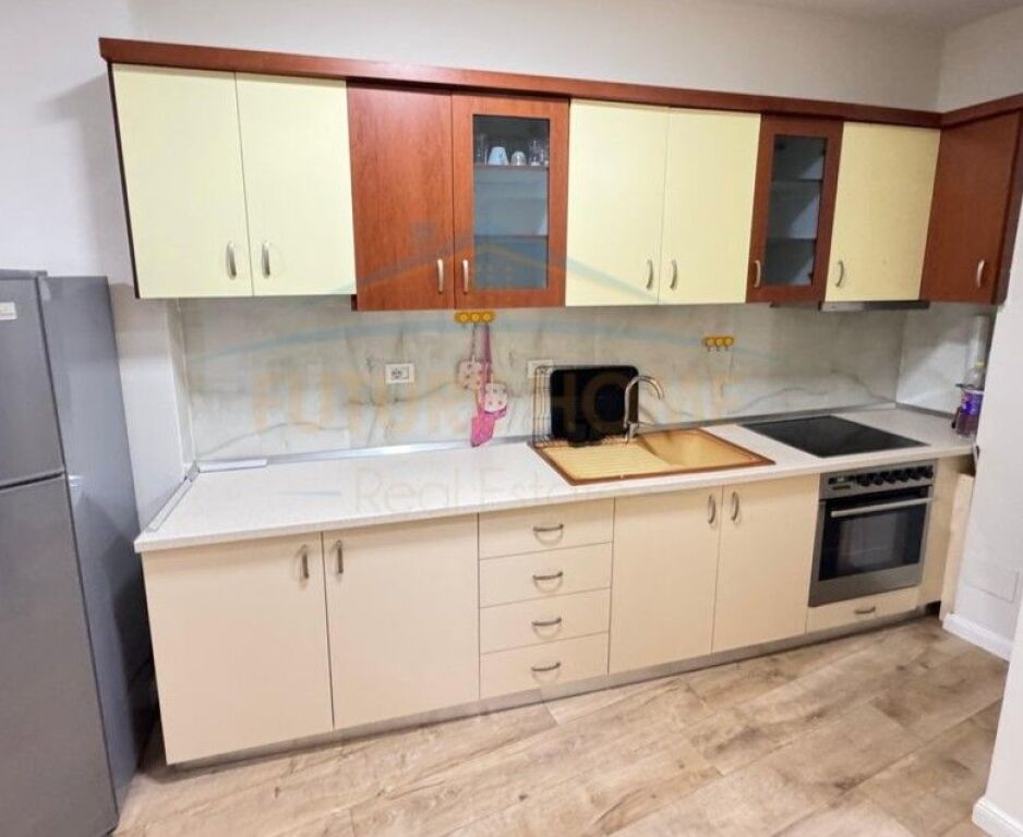 In vendita, Appartamento 1+1, Astir, Tirana.