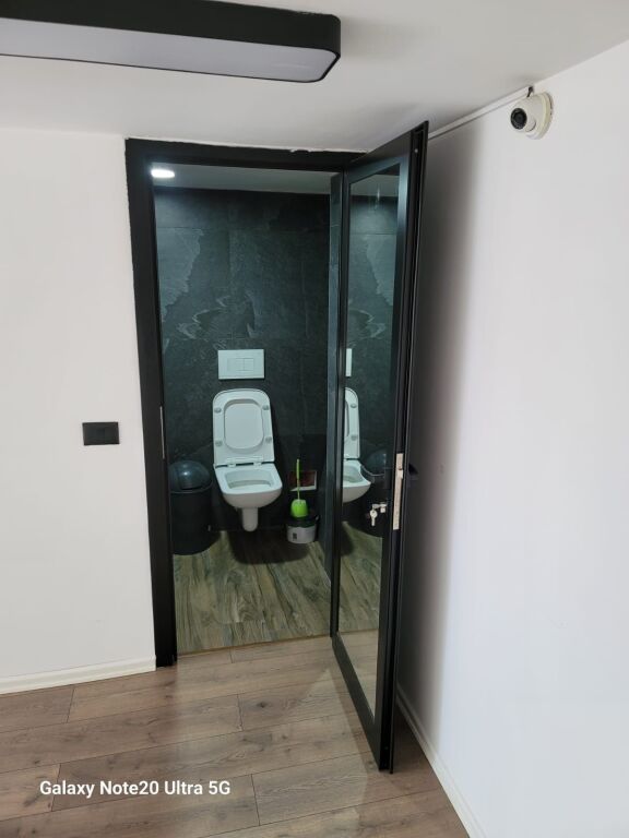 Shop for rent, near the Land Registry, ground floor