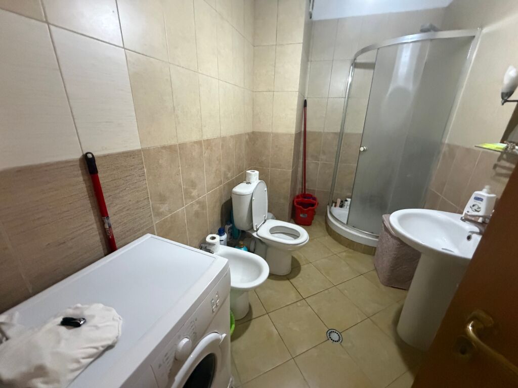 1+1, te granda hotel astir, 400 euro