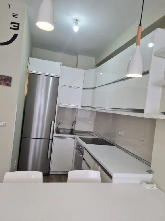 Jepet Me Qera Apartament 1+1+1 Ballkon