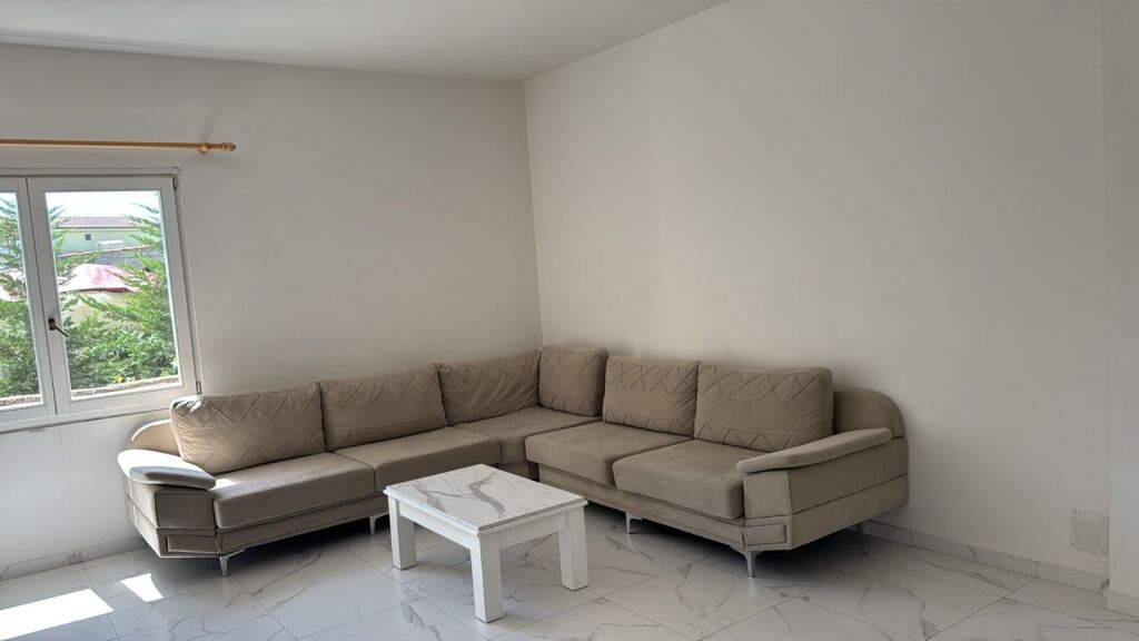Apartament 2+1 me qera tek Rruga Korabi