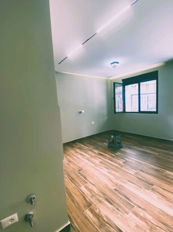 🏢 FOR RENT BUSINESS PREMISES – 21 Dhjetori, near Square 21