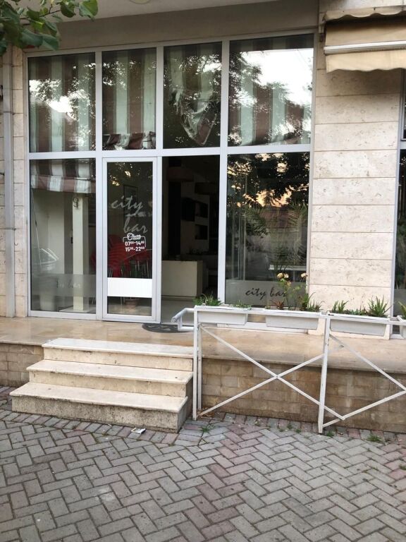 Shitet njësi shërbimi (dyqan) – Elbasan