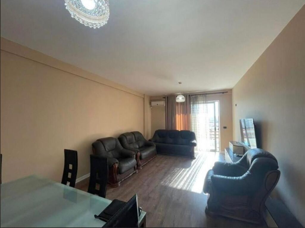 Rent | Apartament 2 + 1 afer Rrethit | Astir | 500 €/month