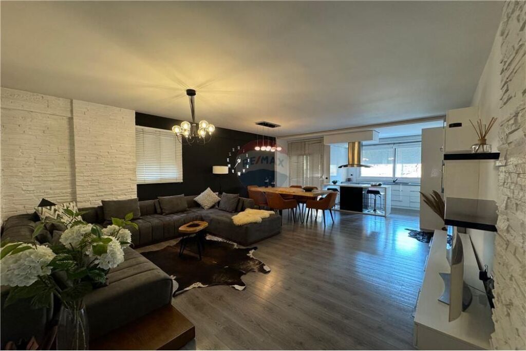 Condo/Apartment - For Rent/Lease - Komuna e Parisit, Tiranë