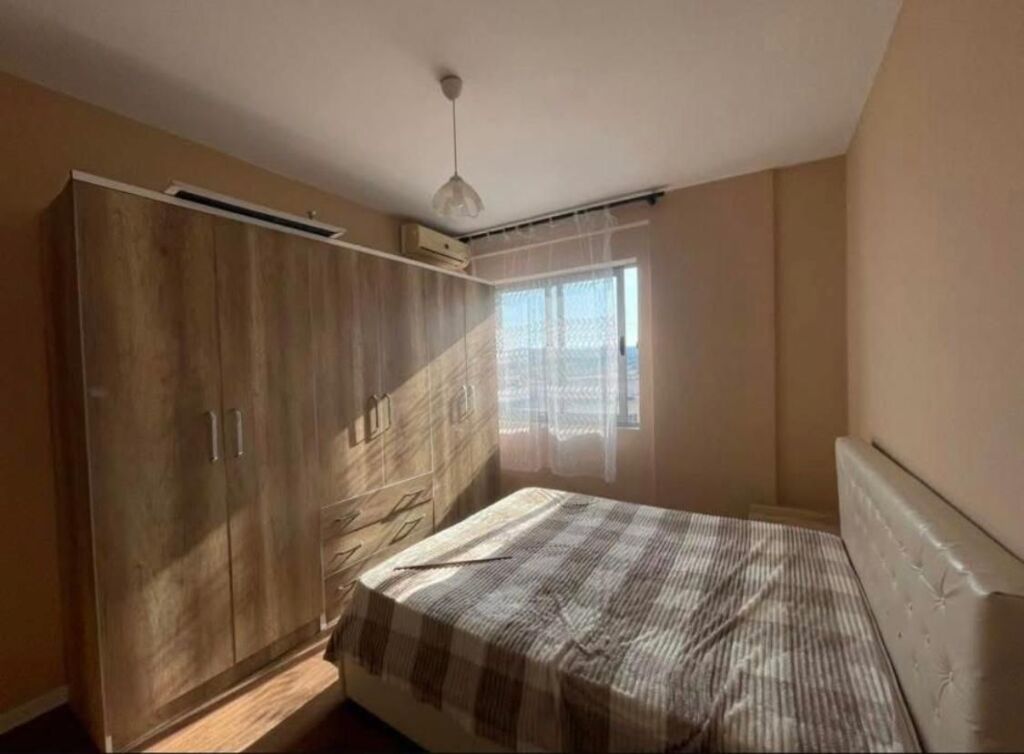Rent | Apartament 2 + 1 afer Rrethit | Astir | 500 €/month