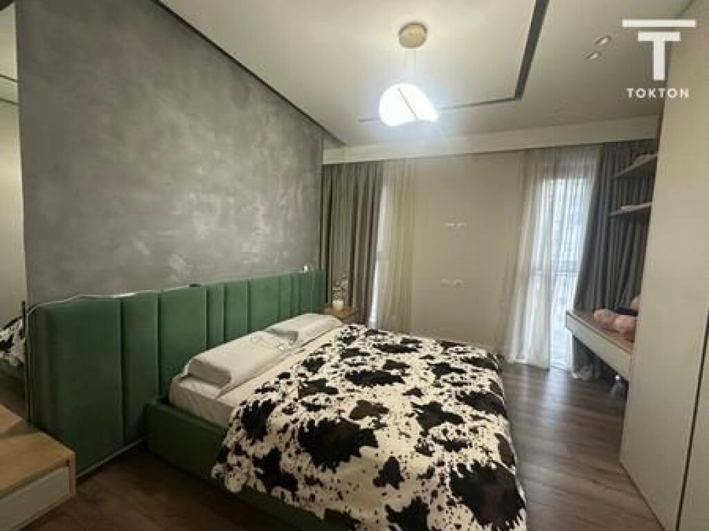 SHITET, APARTAMENT 3+1+2, RRUGA E KOSOVARËVE, TIRANË