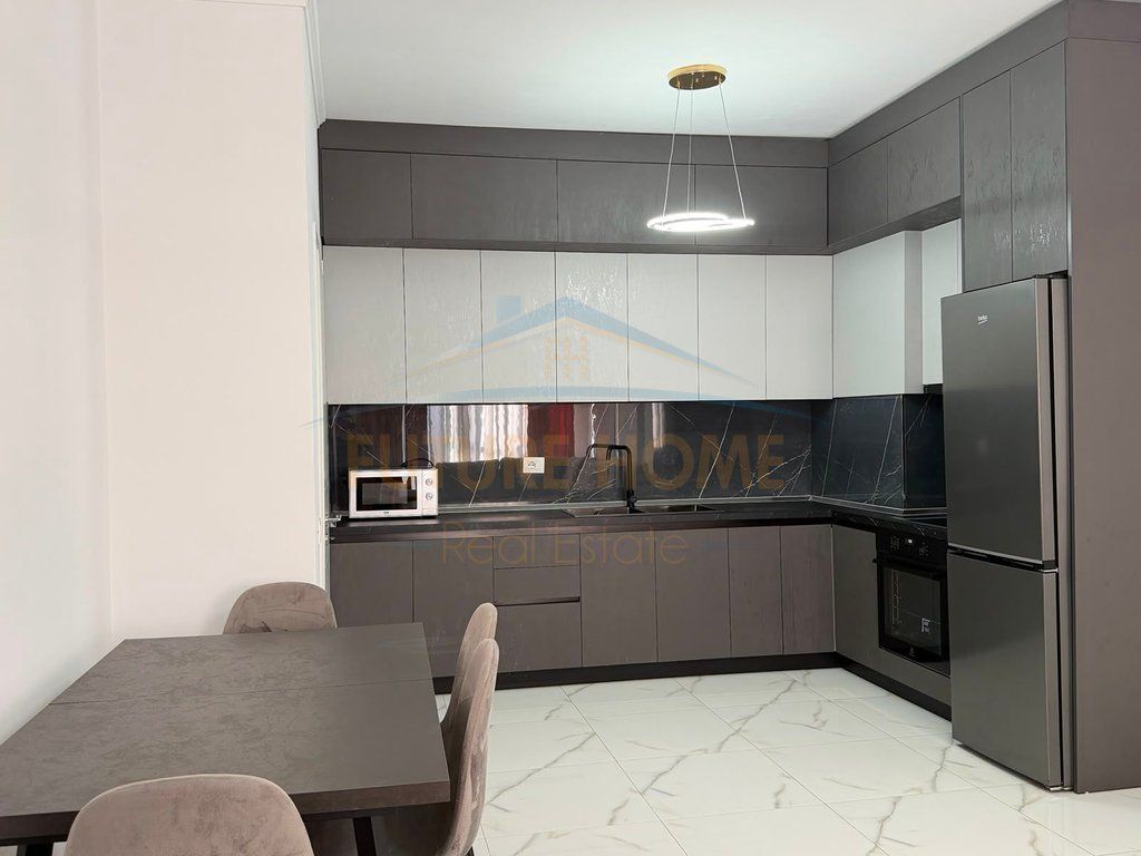 Affitto, Appartamento 1+1, Nuovo Anello, Tirana.