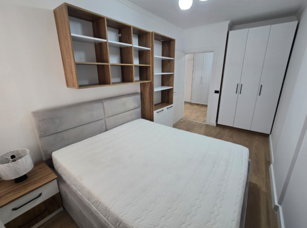 Shitet Apartament 1+1 – Rruga Sokrat Miho, Astir