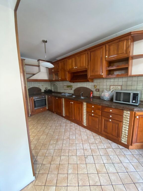 Rent | Apartament 3 + 1 | Komuna e Parisit | 1100 €/month