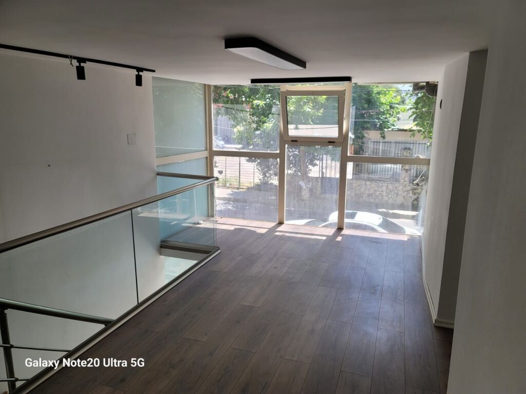 Shop for rent, near the Land Registry, ground floor
