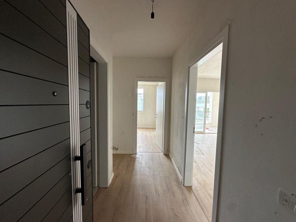 Apartament per shitje ne Yzberisht