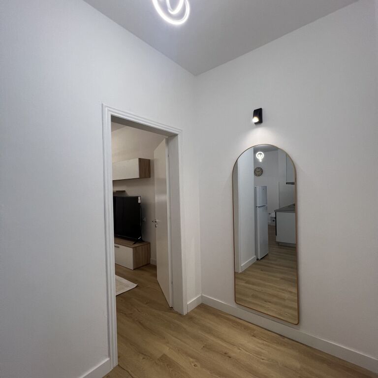 Appartamento 1+1 in Affitto Rr Kavajes 70.000all/mese