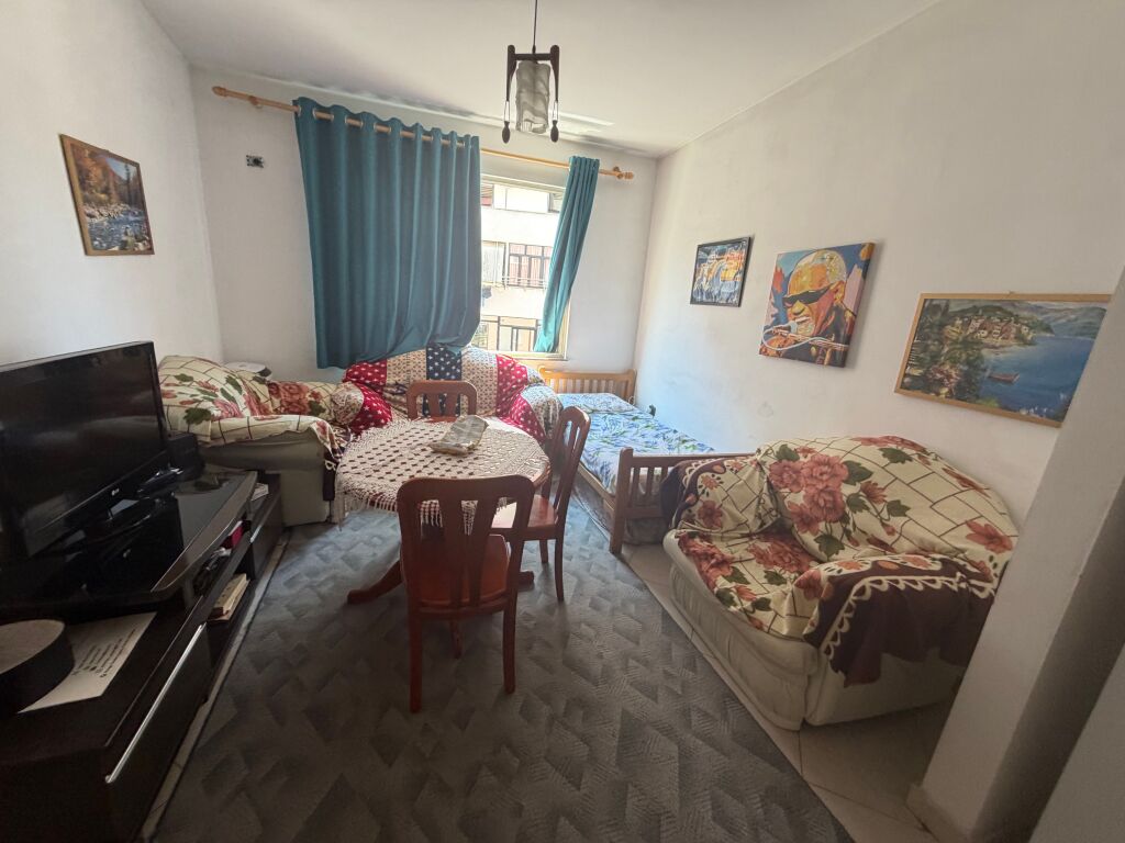 1+1, te granda hotel astir, 400 euro