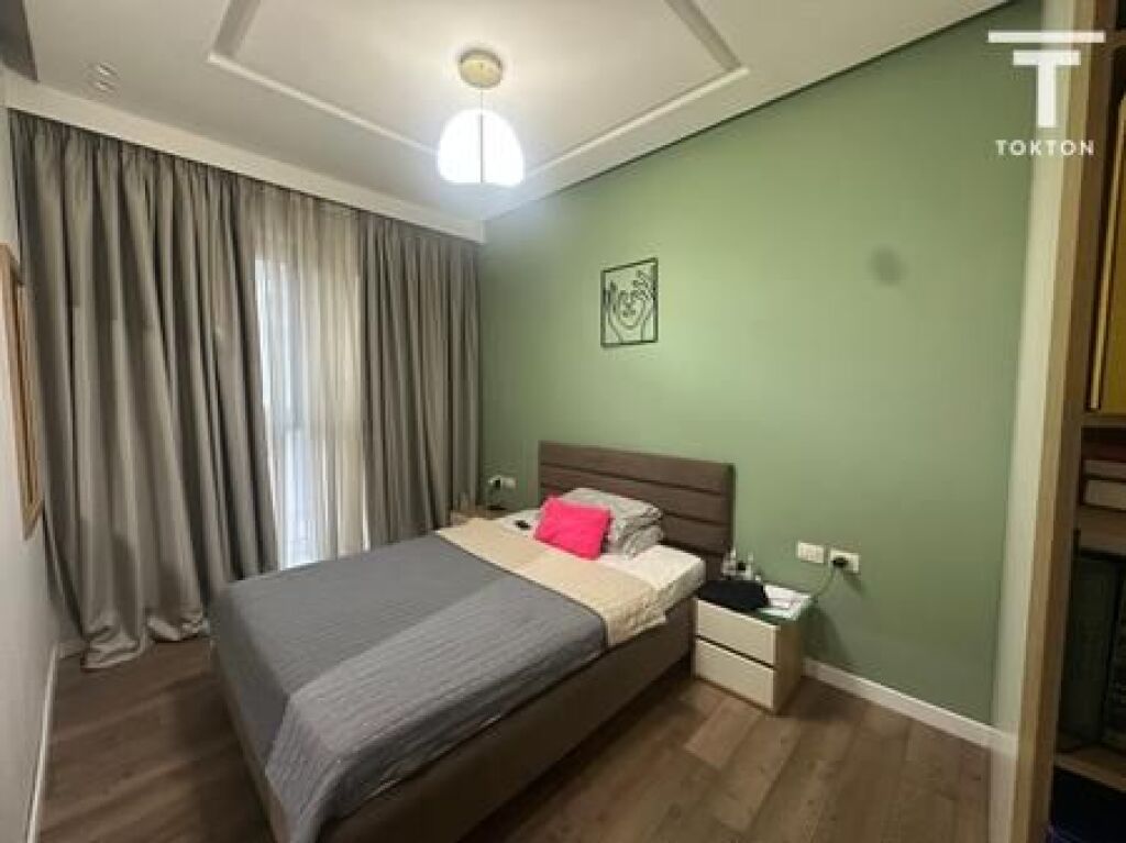SHITET, APARTAMENT 3+1+2, RRUGA E KOSOVARËVE, TIRANË