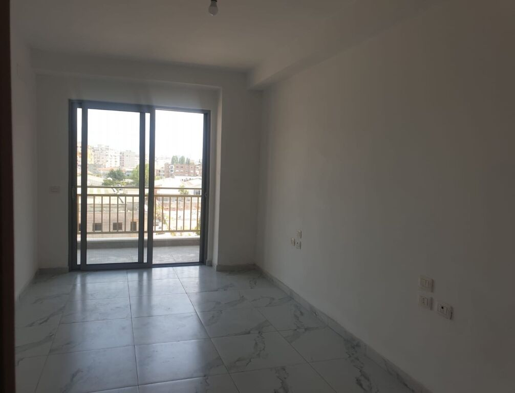 Appartamento 3+1+2 Vuoto in affitto Kombinat !