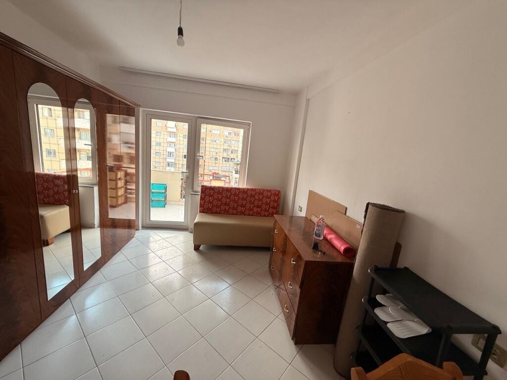 🏡 Apartment 2+1+2 with garage for rent in Astir