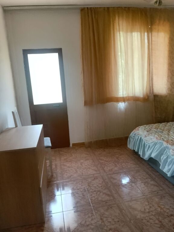 Affittasi casa 2+1, tel ex Mercato Elettrico via Mihal Grameno 450 mila lek vecchi