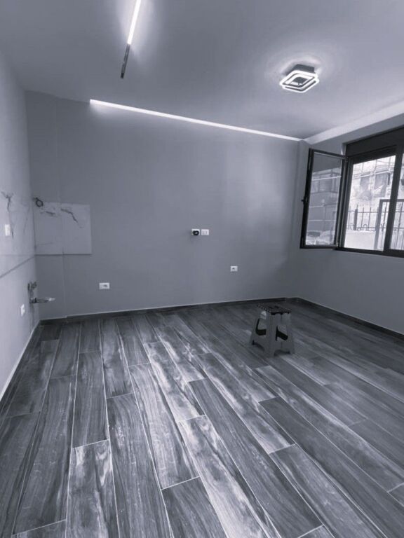 🏢 FOR RENT BUSINESS PREMISES – 21 Dhjetori, near Square 21