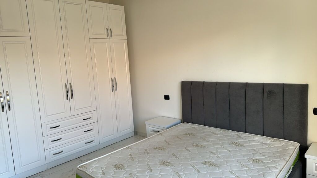 Apartament 2+1 me qera tek Rruga Korabi