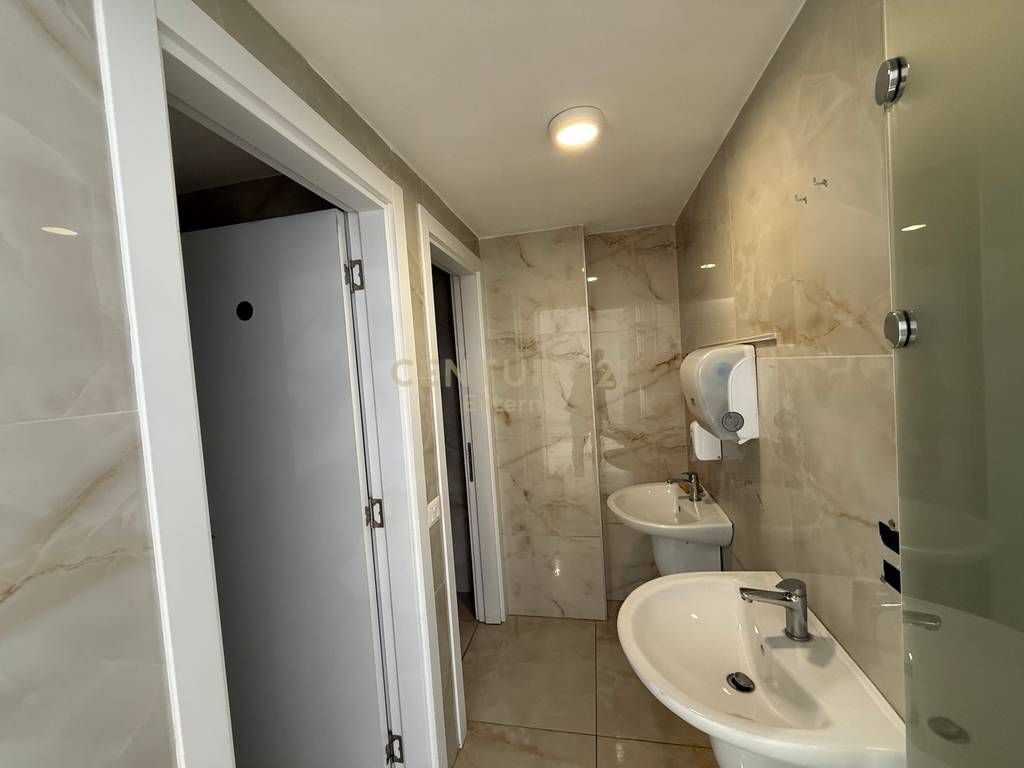 Commercial Unit for Rent at Pharmacy 10