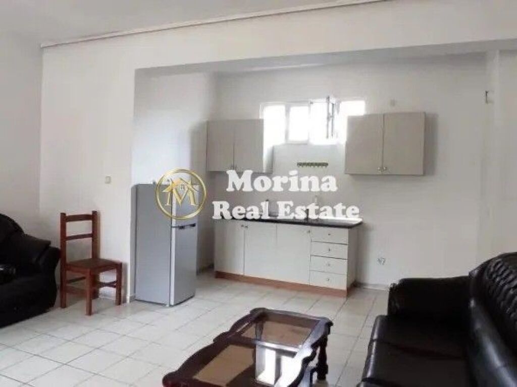 Rent | Shtëpi private 2 + 1 | Rruga Riza Cerova | 450 €/month