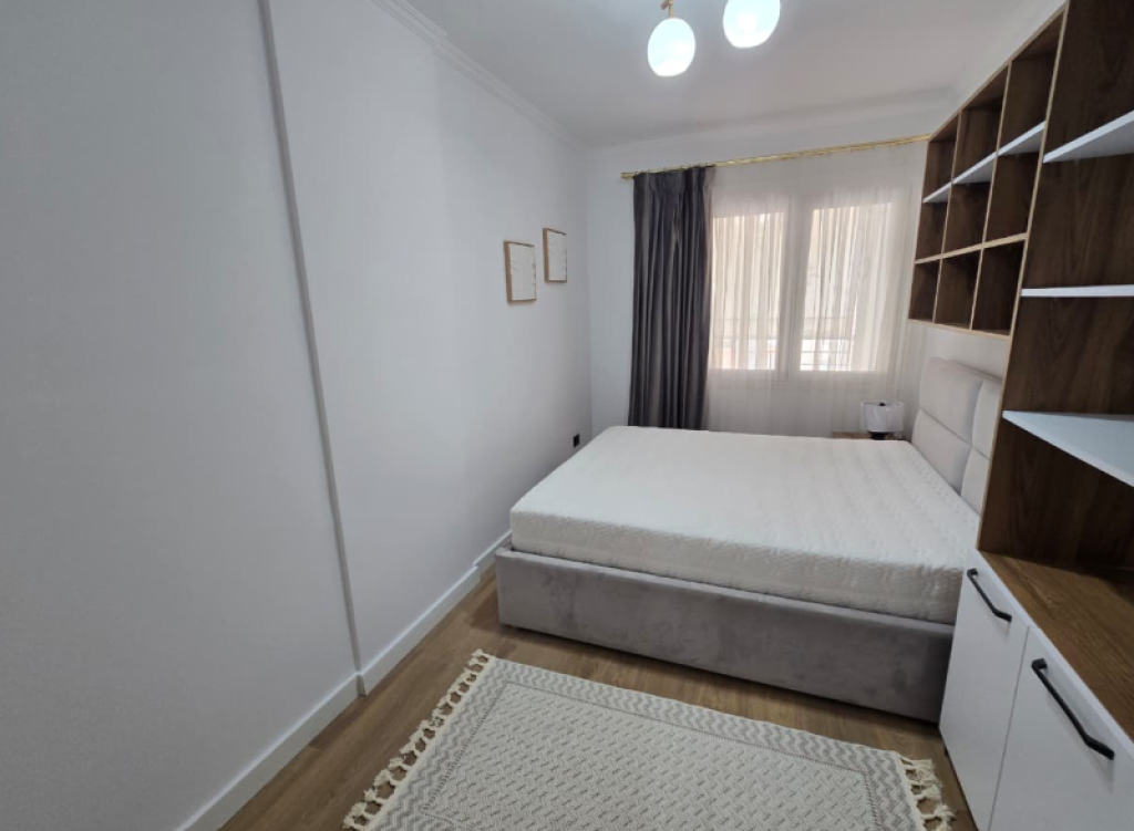 Shitet Apartament 1+1 – Rruga Sokrat Miho, Astir