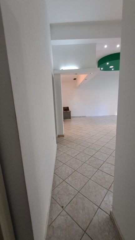 🏢✨ Jepet me Qira Ambient Biznesi pranë Kompleksit Square 21 | 60 m² | Kati 0 ✨