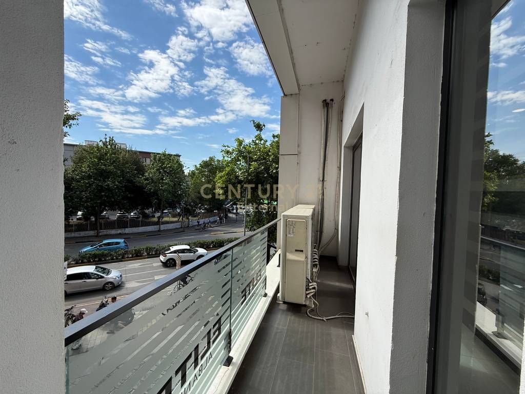 Commercial Unit for Rent at Pharmacy 10