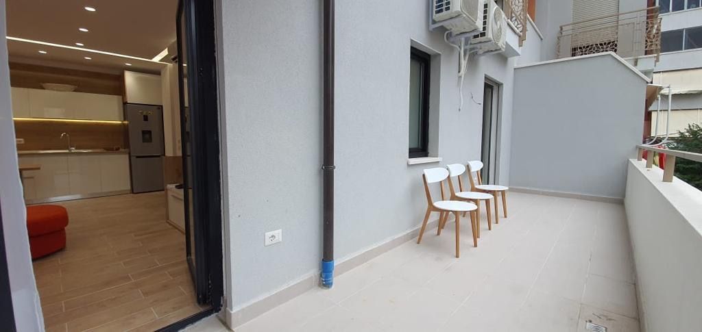 Appartamento 1+1 in affitto al 21 Dhjetori, Frosina Plaku