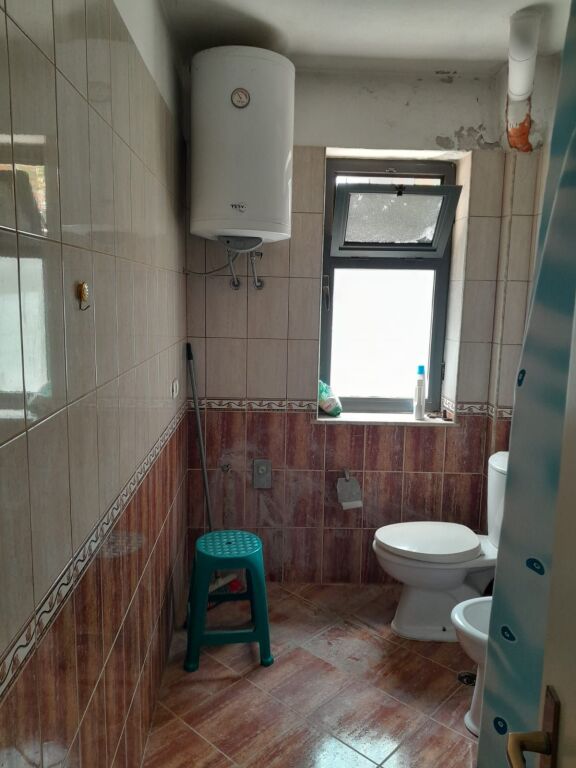 Rent | Ambjent Biznesi | Rruga Bardhyl | 470 €/month