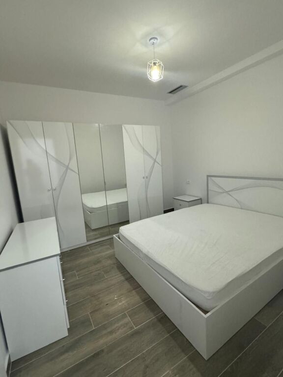 Apartament 1+1 per qera Tek Vilat Gjermane !