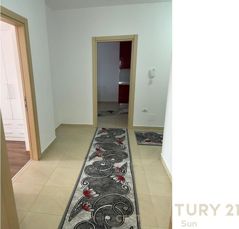 Shitet apartament 3+1+2 ne Kinostudio !