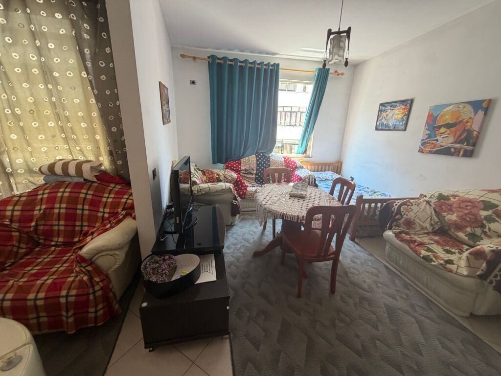 1+1, te granda hotel astir, 400 euro