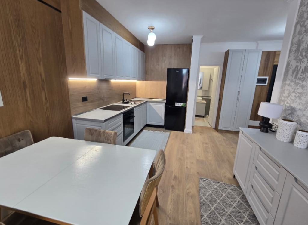 Shitet Apartament 1+1 – Rruga Sokrat Miho, Astir