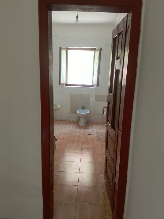 Affittasi casa 2+1, tel ex Tregu Elektrik via Mihal Grameno 450 mila lek vecchi