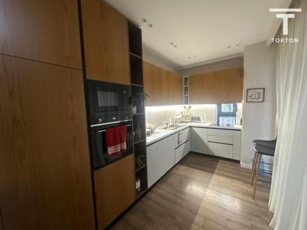 SHITET, APARTAMENT 3+1+2, RRUGA E KOSOVARËVE, TIRANË