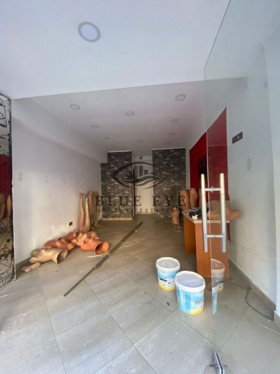 FOR RENT: Commercial Space 35 m²