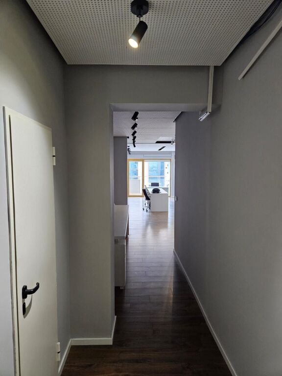 AMBIENTE PER UFFICIO IN AFFITTO A BLLOK  167 M2