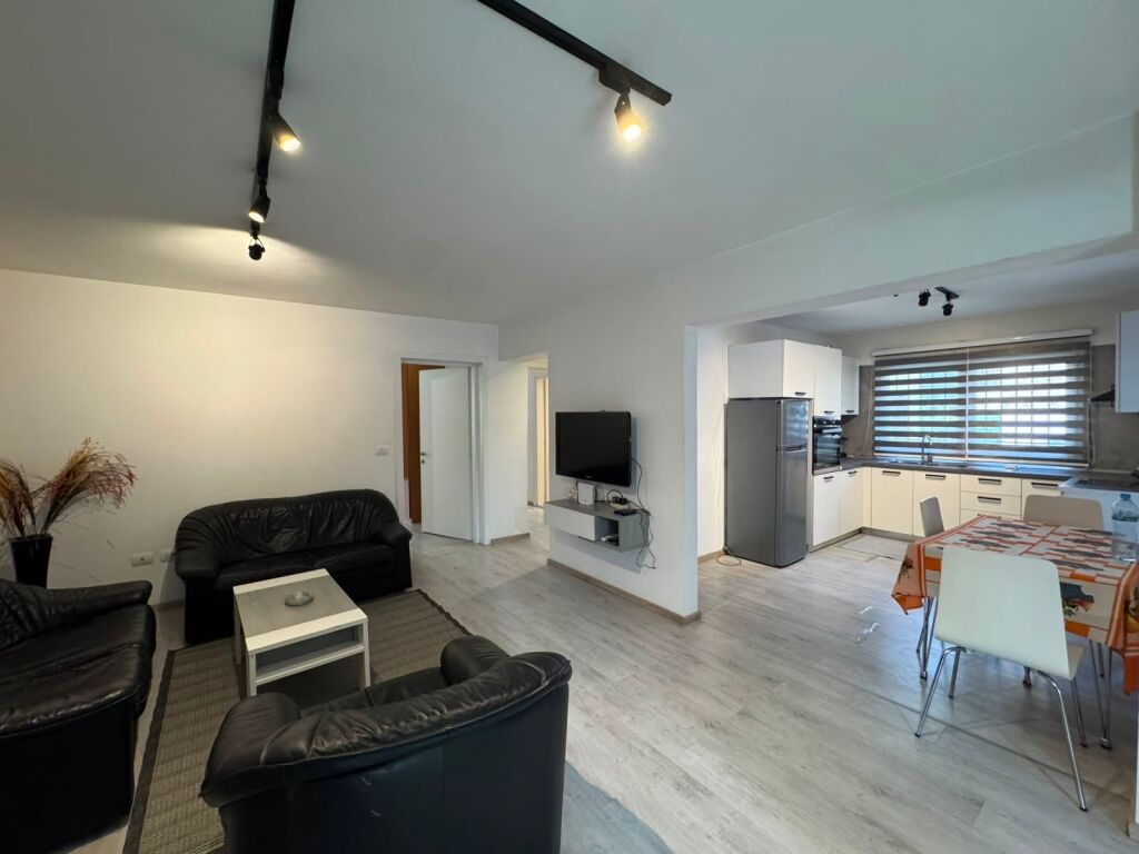For rent 2+1+1 At the Train Station 700 thousand lek