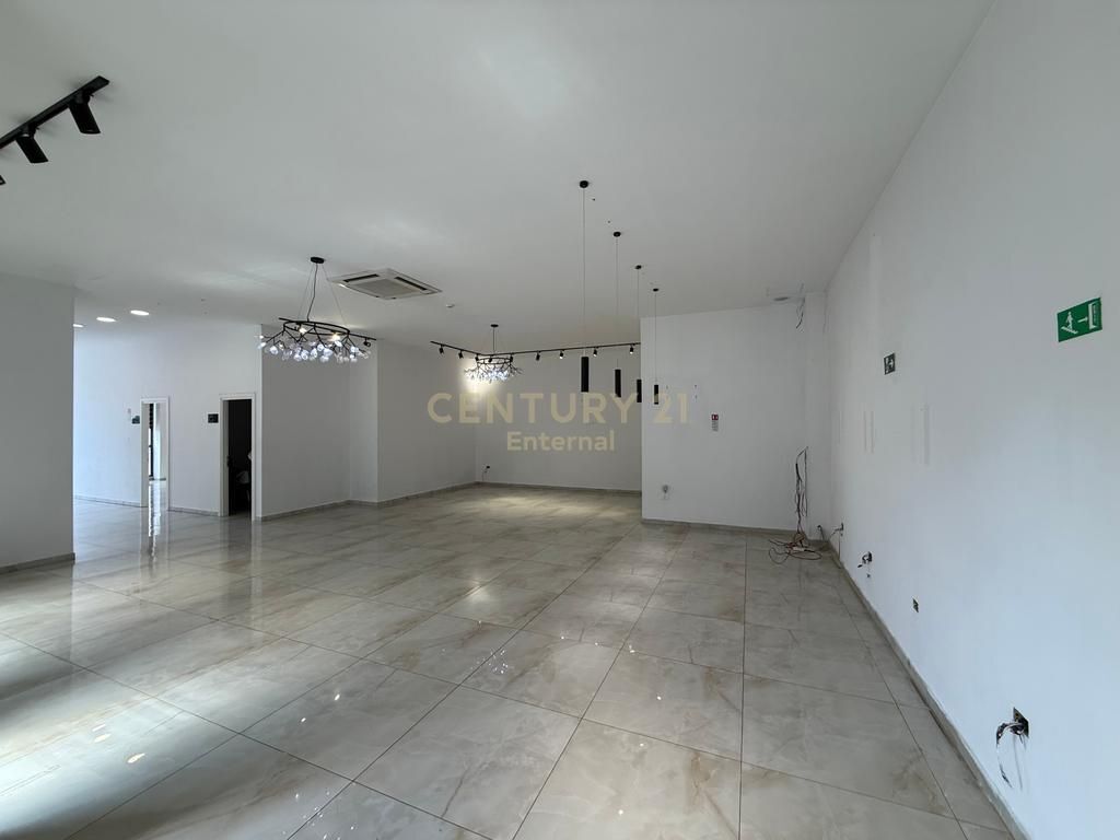 Commercial Unit for Rent at Pharmacy 10