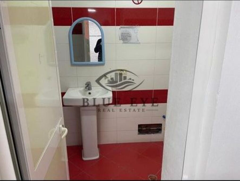 Business premises for rent !
