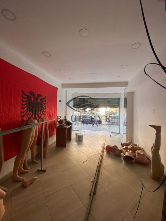 FOR RENT: Commercial Space 35 m²